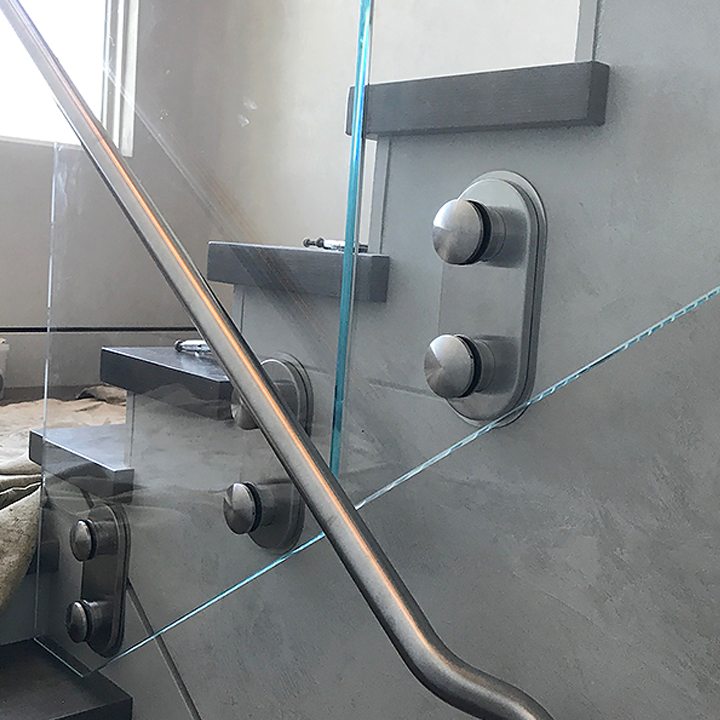 Railing glass installation